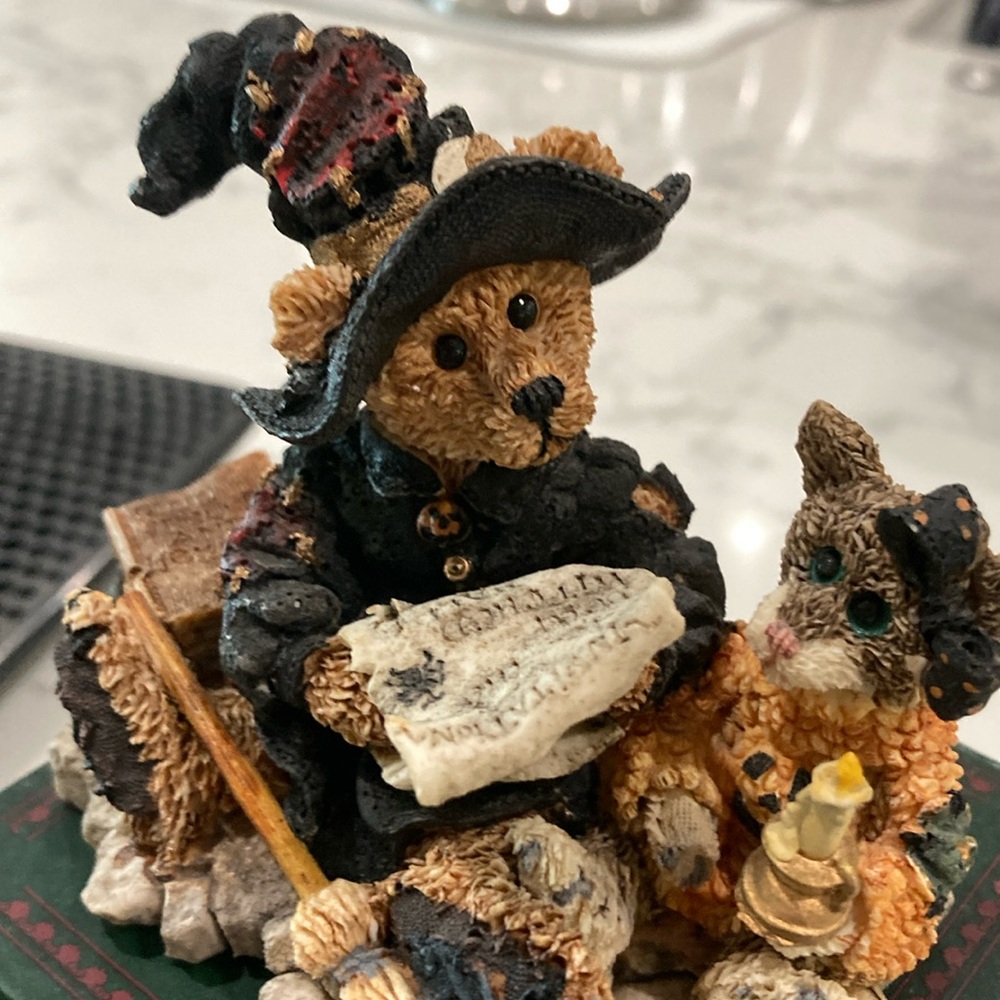 Boyd’s Bear:Emma….The Witchy Bear
